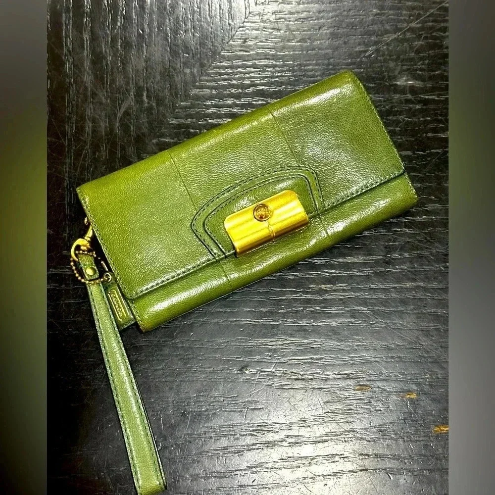 Coach Wallet Wrislet